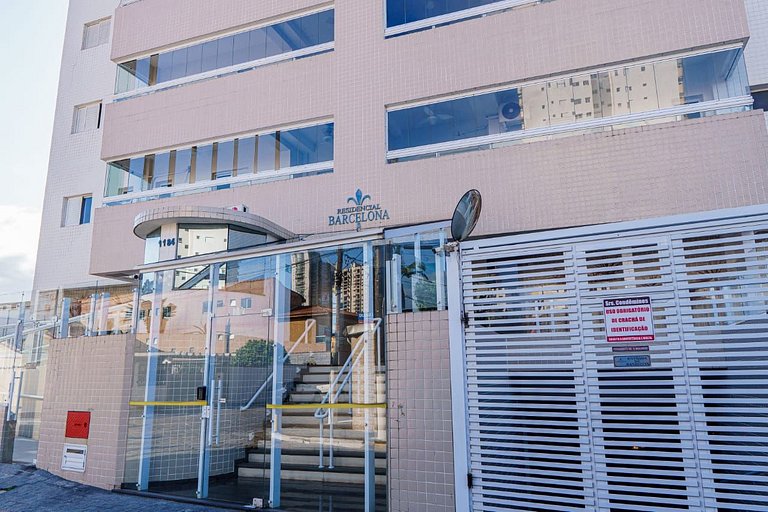 Vista Mar 300m praia -Wifi c/Varanda/2dorm/ar cond