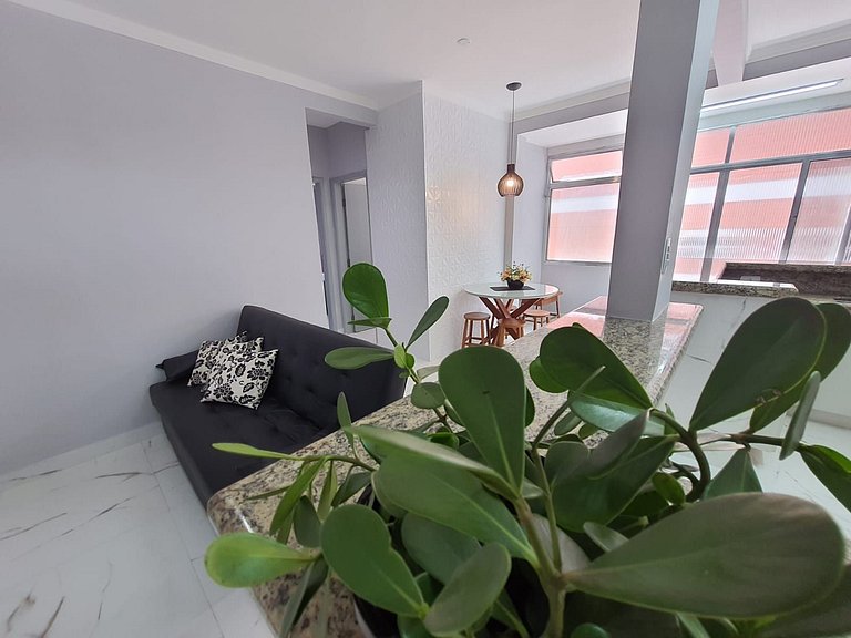 Beira Mar I Tupi - 2 dorm com Varanda 15m da praia