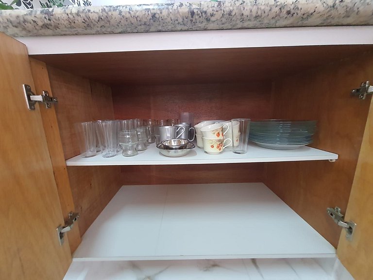 Beira Mar I Tupi - 2 dorm com Varanda 15m da praia