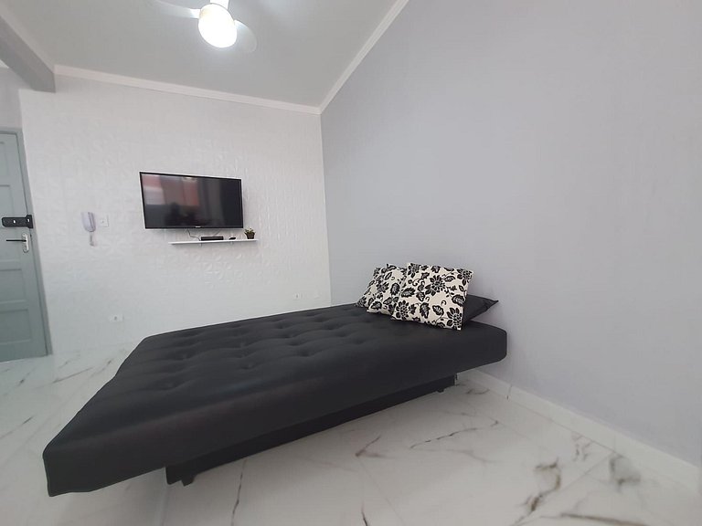 Beira Mar I Tupi - 2 dorm com Varanda 15m da praia