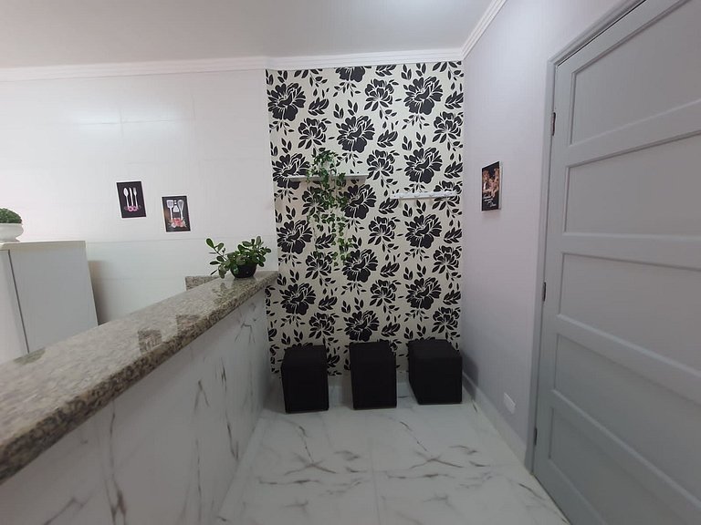 Beira Mar I Tupi - 2 dorm com Varanda 15m da praia