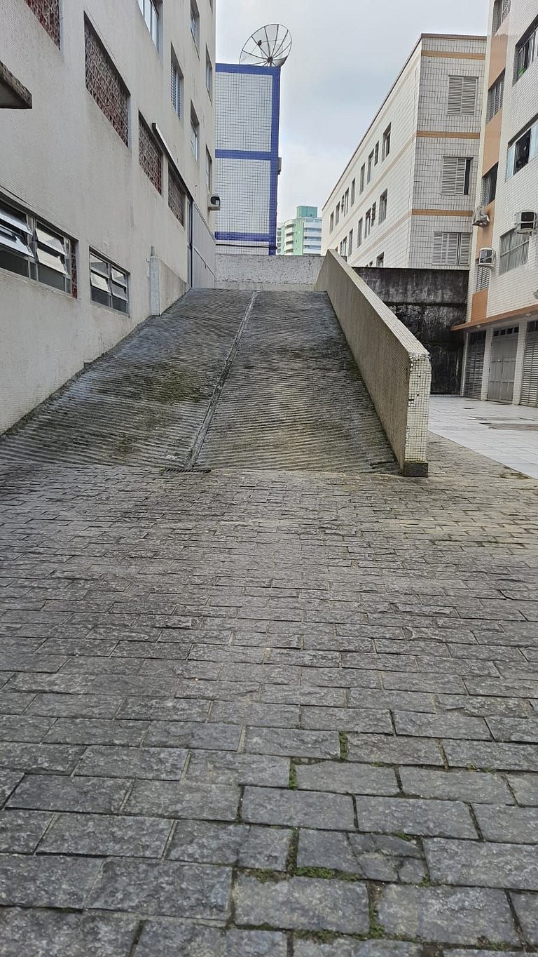 Boqueirão Praia Mar 250m da praia - 2 dorm e WI FI