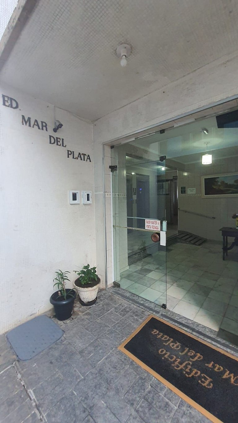 Boqueirão Praia Mar 250m da praia - 2 dorm e WI FI