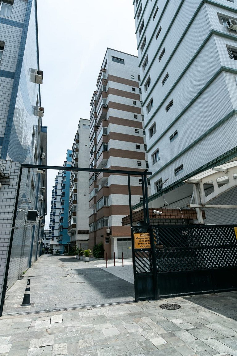 Boqueirão Praia Mar 250m da praia - 2 dorm e WI FI