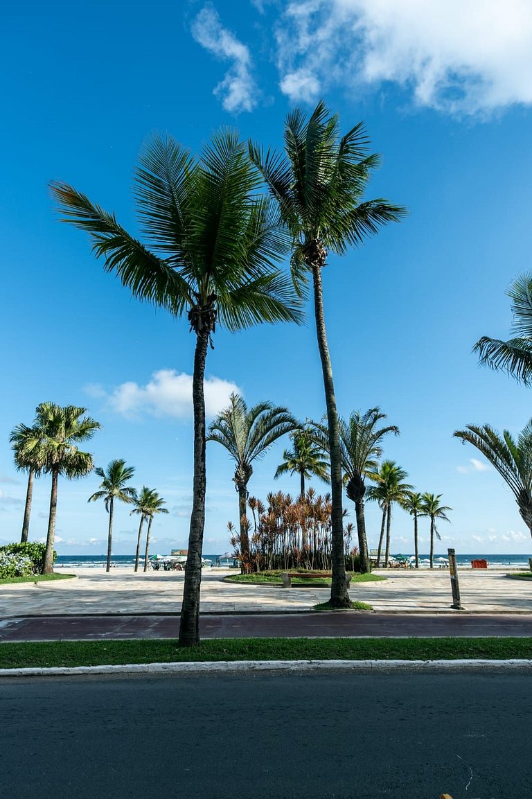 Frente Vista Mar - Varanda WI-FI e Ar 10m da praia