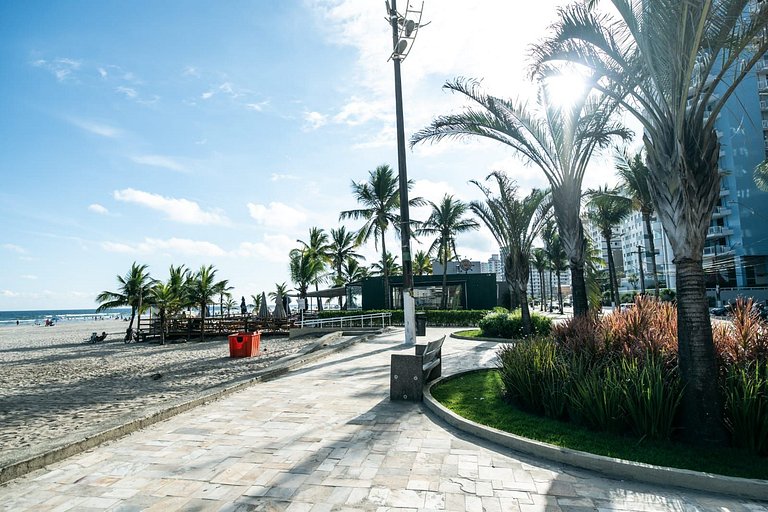 Frente Vista Mar - Varanda WI-FI e Ar 10m da praia