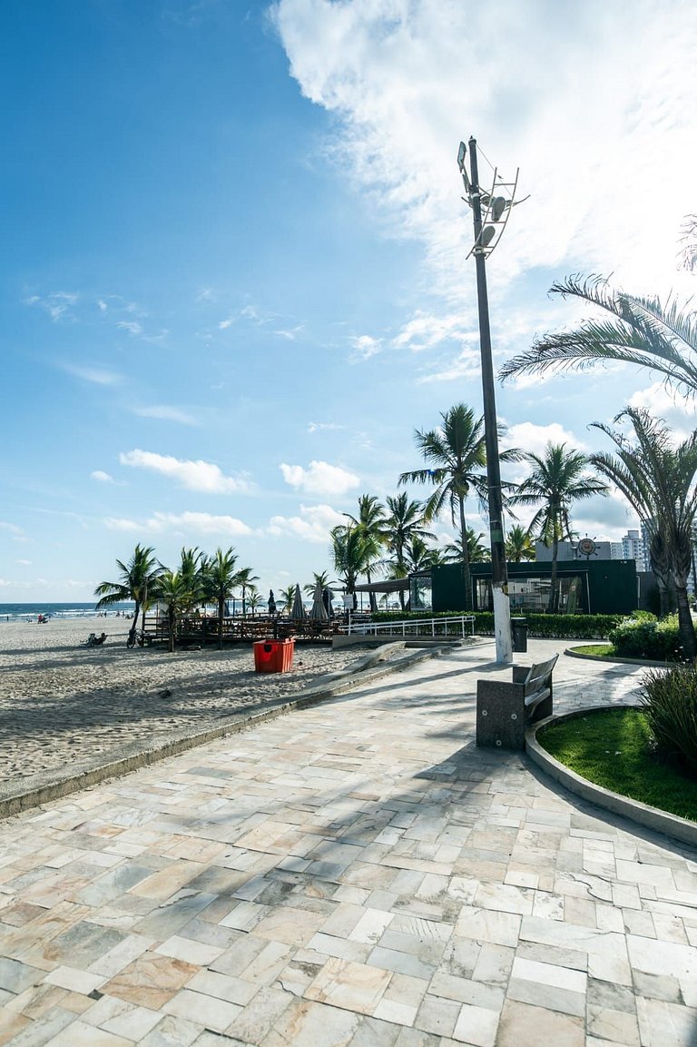 Frente Vista Mar - Varanda WI-FI e Ar 10m da praia