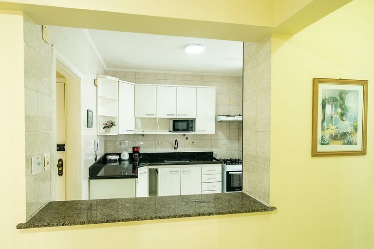 Frente Vista Mar com Varanda WI FI 300mbps e 10m da praia da