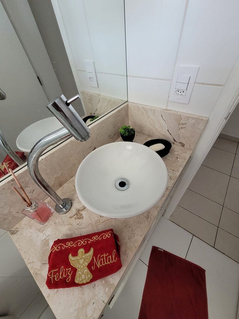 Vista Mar 300m praia -Wifi c/Varanda/2dorm/ar cond