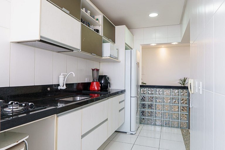 Vista Mar 300m praia -Wifi c/Varanda/2dorm/ar cond