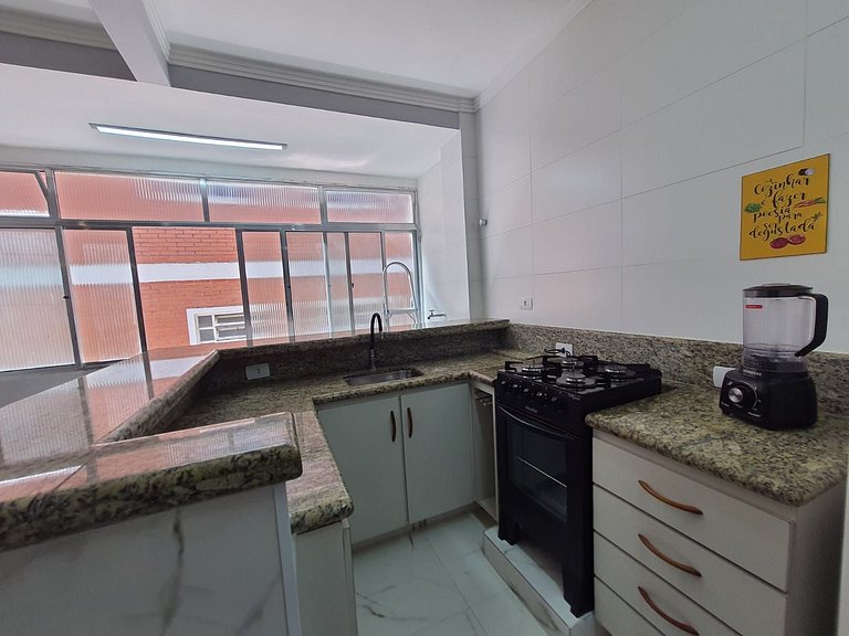 BEIRA MAR II dorm ap207 - TUPI - 15 metros da praia - 2 dorm