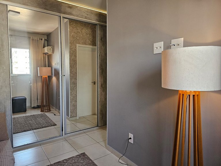 Vista Mar 300m praia -Wifi c/Varanda/2dorm/ar cond