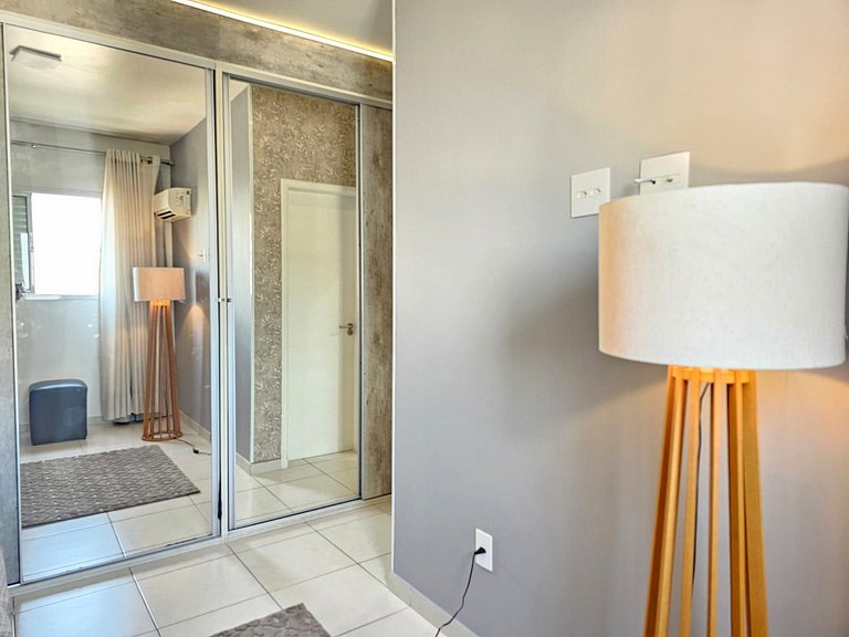 Vista Mar 300m praia -Wifi c/Varanda/2dorm/ar cond