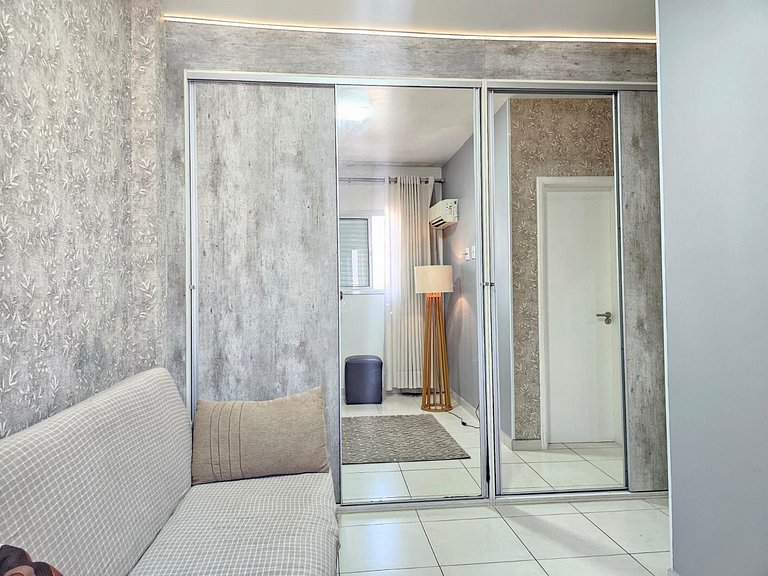 Vista Mar 300m praia -Wifi c/Varanda/2dorm/ar cond