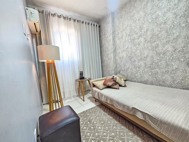 Vista Mar 300m praia -Wifi c/Varanda/2dorm/ar cond