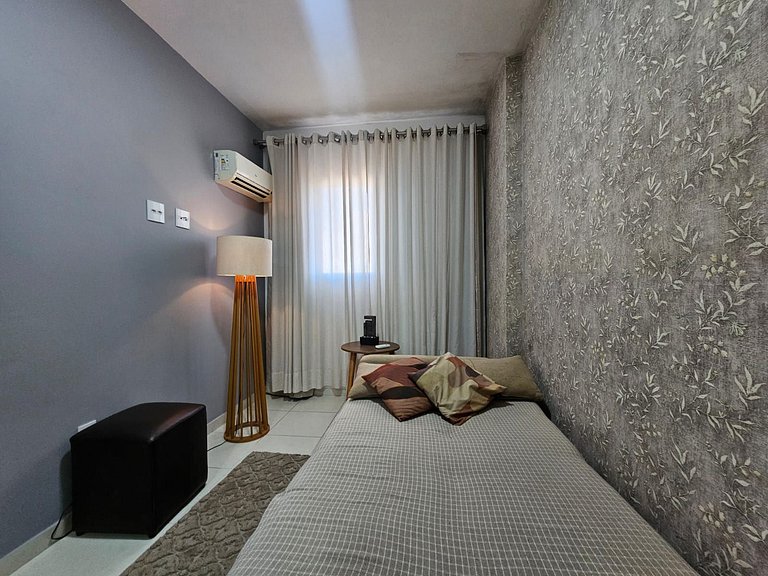 Vista Mar 300m praia -Wifi c/Varanda/2dorm/ar cond